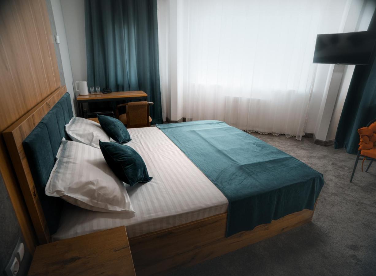 Demure Hotel Ташкент Екстериор снимка