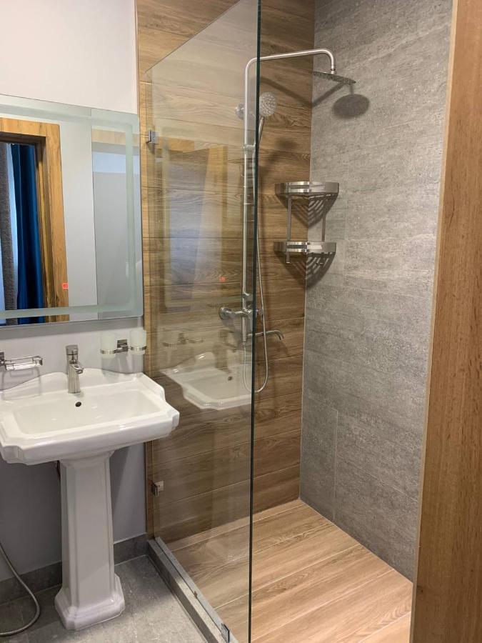 Demure Hotel Ташкент Екстериор снимка