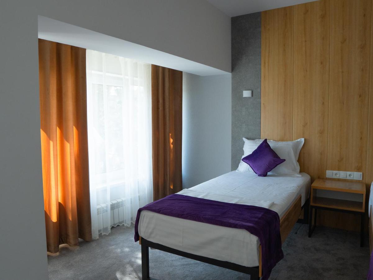 Demure Hotel Ташкент Екстериор снимка