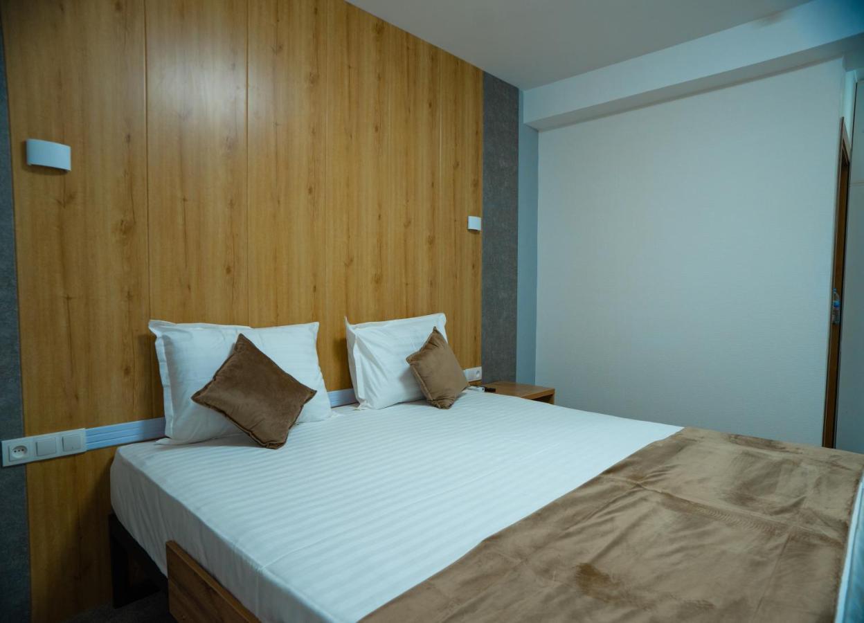 Demure Hotel Ташкент Екстериор снимка